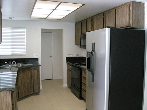 5th image of 1136 E Hacienda Ave #0
