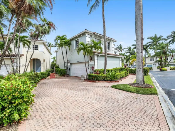 3015 NE 208th St, Aventura, FL 33180