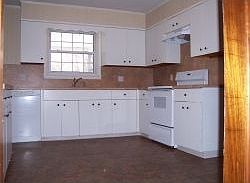 4th image of 36 Woodcrest Ave