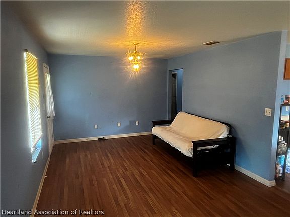 5th image of 405 South Rd