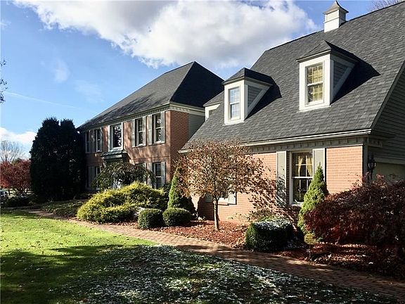 2nd image of 10 Victoria Dr