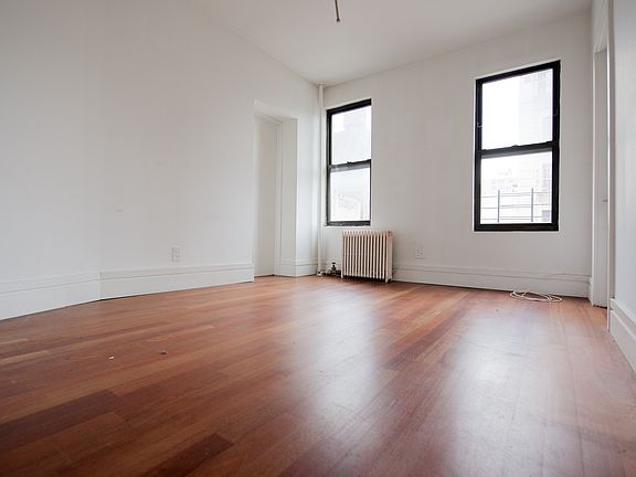 3rd image of 13 Allen St #9