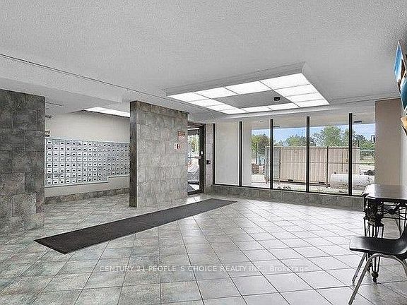 3rd image of 17 Knightsbridge Rd #1205