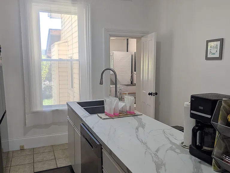 159 Wellington St — Photo 19