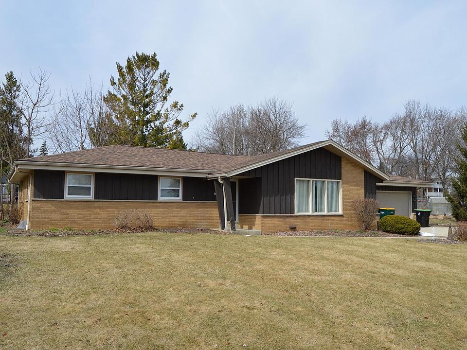 1st image of 8161 South Woodridge DRIVE