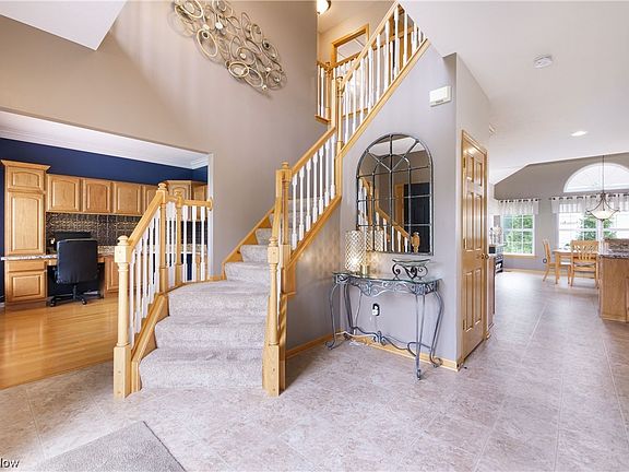 3rd image of 368 Bluestone Ct