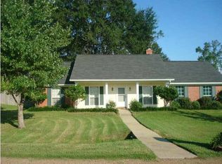 100 Cedar Cir, Brandon, MS 39047