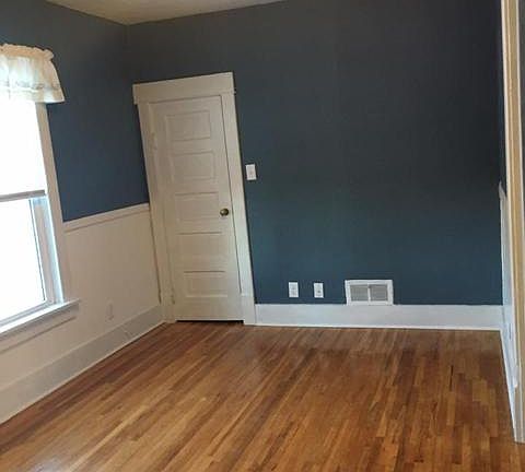 Upstairs Bedroom 2