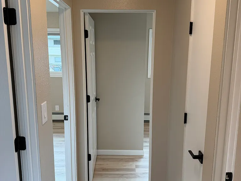 240 W 33rd Ave #1 — Photo 18