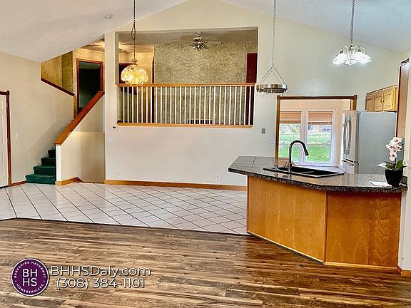 5th image of 4016 Greenwood Dr