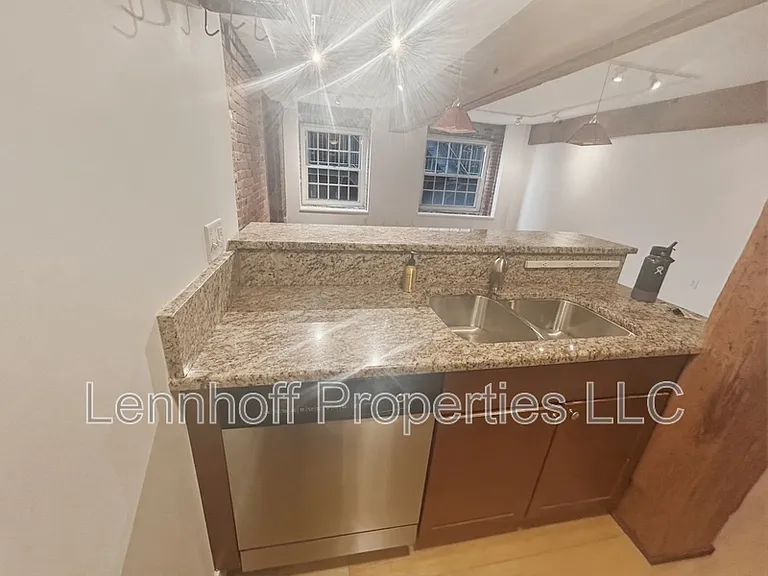 240 Jackson St #309 — Photo 9