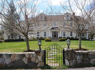 57 Danvers Ln, New Canaan, CT 06840
