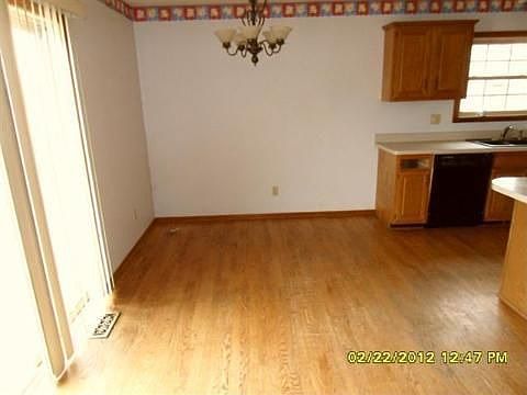 4th image of 1586 Golden Gate Ct
