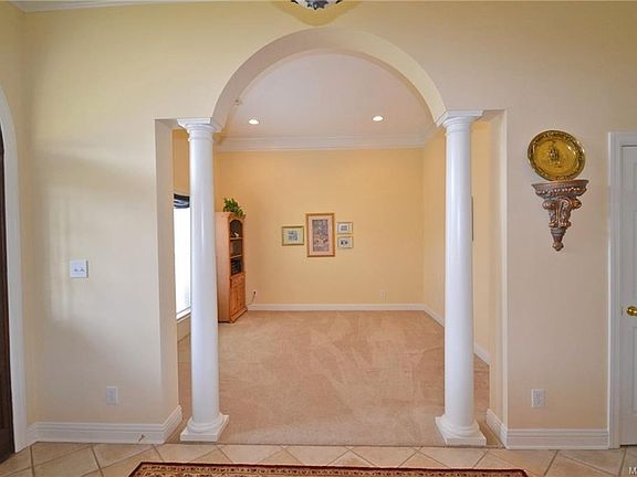 4th image of 4648 Triple Crown Dr