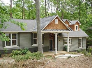 380 Willow Glen Dr, Marietta, GA 30068