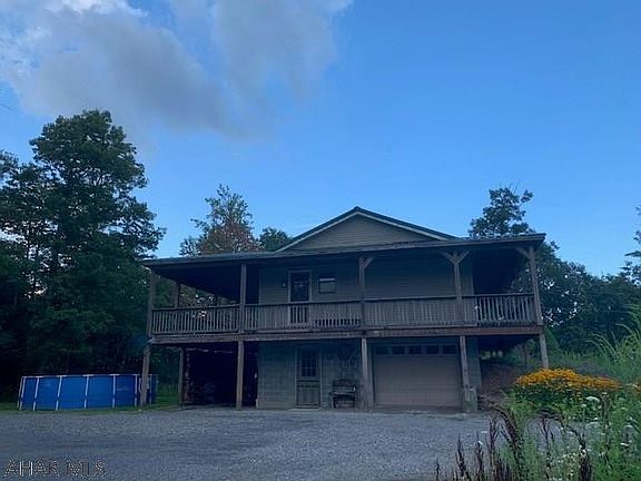 2nd image of 3300 Johnstown Rd