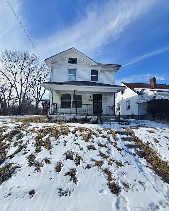 1st image of 813 Dennison Ave