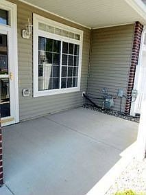5th image of 104 River Woods Dr W