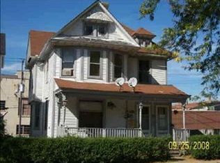 20 W Washington, Freeport, IL 61032