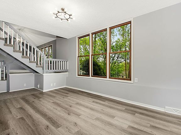 5th image of 5300 Gregory Ln