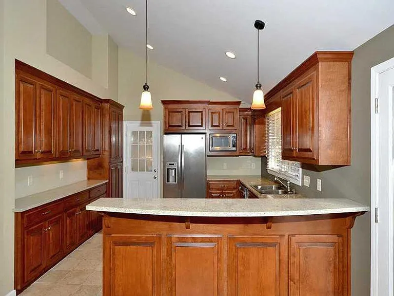 1019 Crane Rd NE — Photo 6