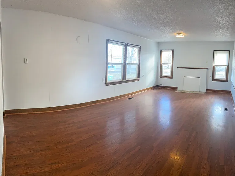 2439 Homedale Rd — Photo 8