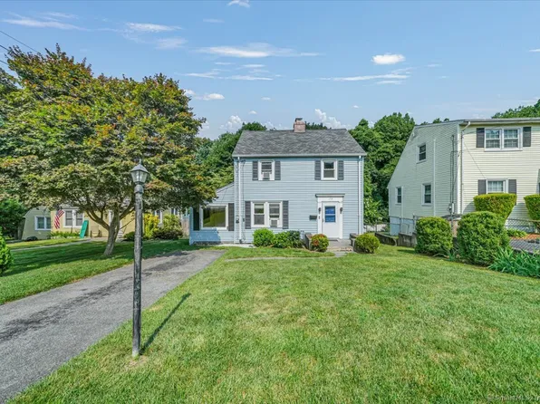 79 Courtland Hill Street, Stamford, CT 06906