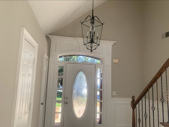 2nd image of 3375 Saint James Pl