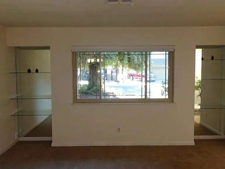 2223 Ellery Ave — Photo 7
