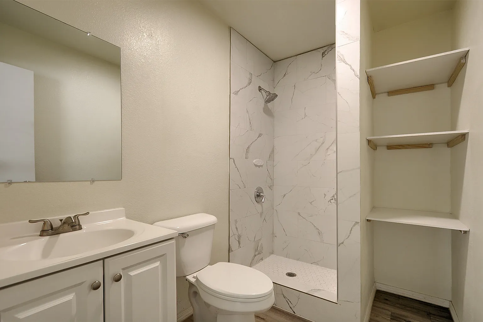 2 bed, 850 sqft, $1,100 — Photo 3