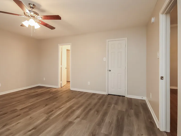 5016 Asia Ln — Photo 10