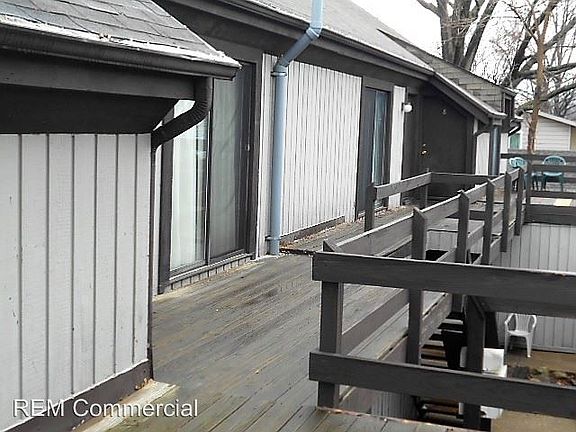 2nd image of 2430 Beech St APT 05