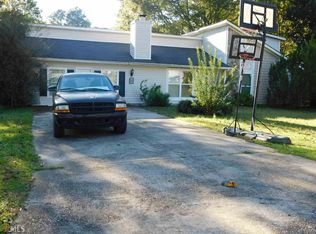 3707 Chinaberry Ln, Snellville, GA 30039