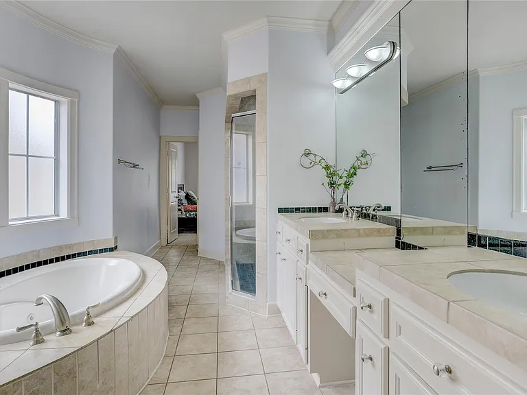 4262 Childress St #B — Photo 17