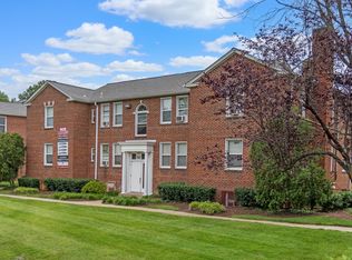 7607 Eastern Ave APT 202, Takoma Park, MD 20912