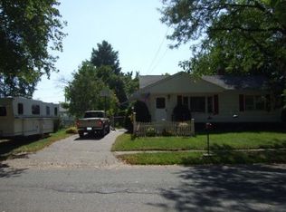 70 Memorial Dr, Feeding Hills, MA 01030