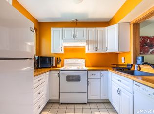 4 Woods Way UNIT 4, Woodbury, CT 06798