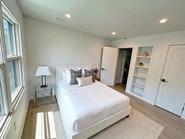50 Hubbard Ln #7 — Photo 19