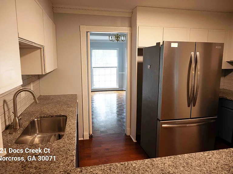 121 Docs Creek Ct — Photo 4