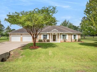 15511 Sandtrap Dr, Waller, TX 77484