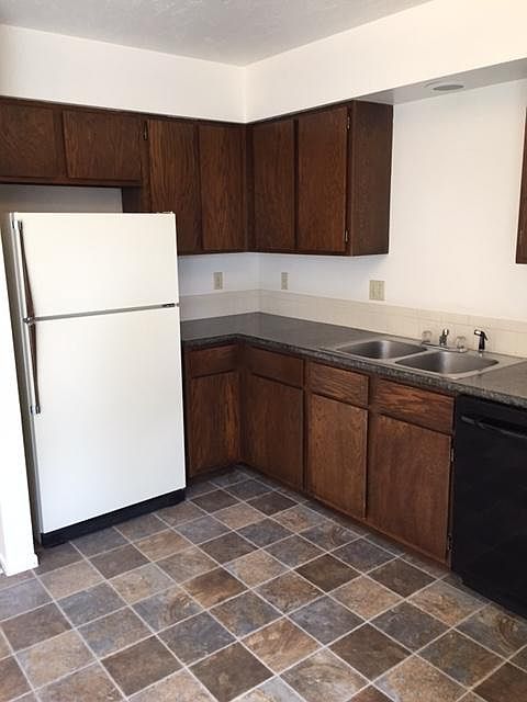 Kitchen - left side