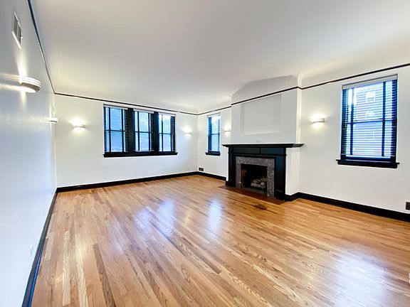 2nd image of 4301 N Ashland Ave