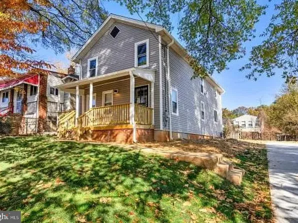 831 Eastern Ave, Capitol Heights, MD 20743
