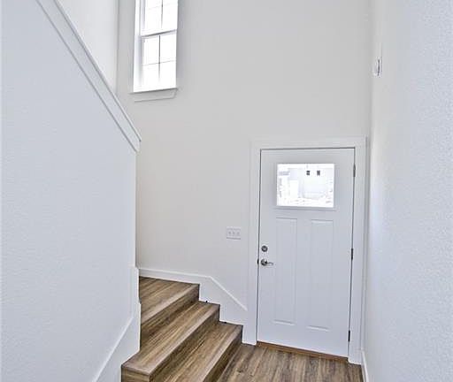 2nd image of 3002 SW Garrison Unit 2