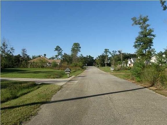 3rd image of 3348 Mills Bayou Dr