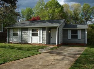 8011 Walnut Creek Ln, Charlotte, NC 28227