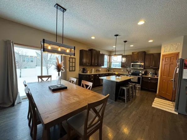 1202 12th St SE, New Prague, MN 56071