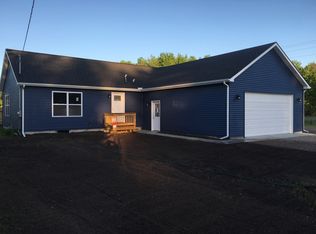7995 S Pleasantview Rd, Harbor Springs, MI 49740