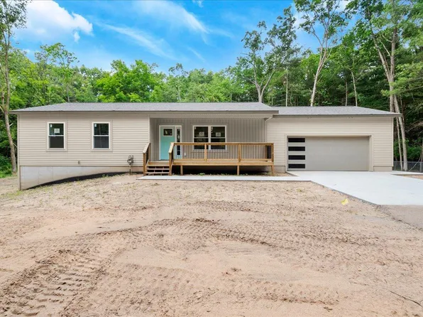 4936 Roberts St, Montague, MI 49437