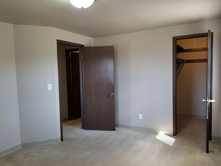 509 Spinnaker Ln #F — Photo 4